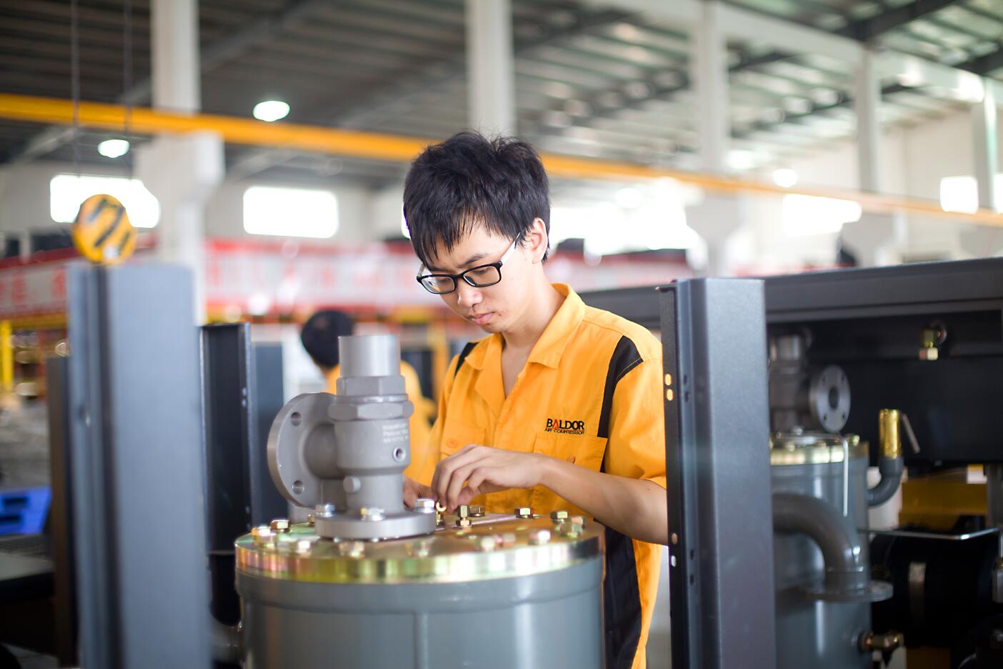 螺桿空壓機還跑油?快對照這幾條查找原因!